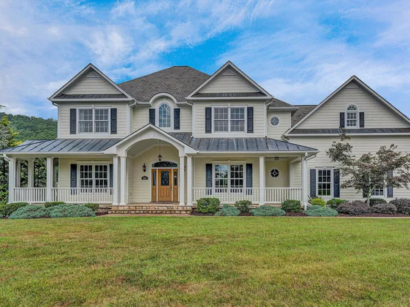 3845 Eagle Crest Dr, Roanoke, VA 24018