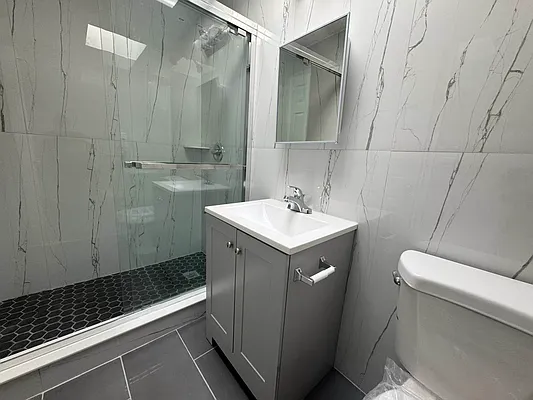 Rented by NY Space Finders Inc. | media 20