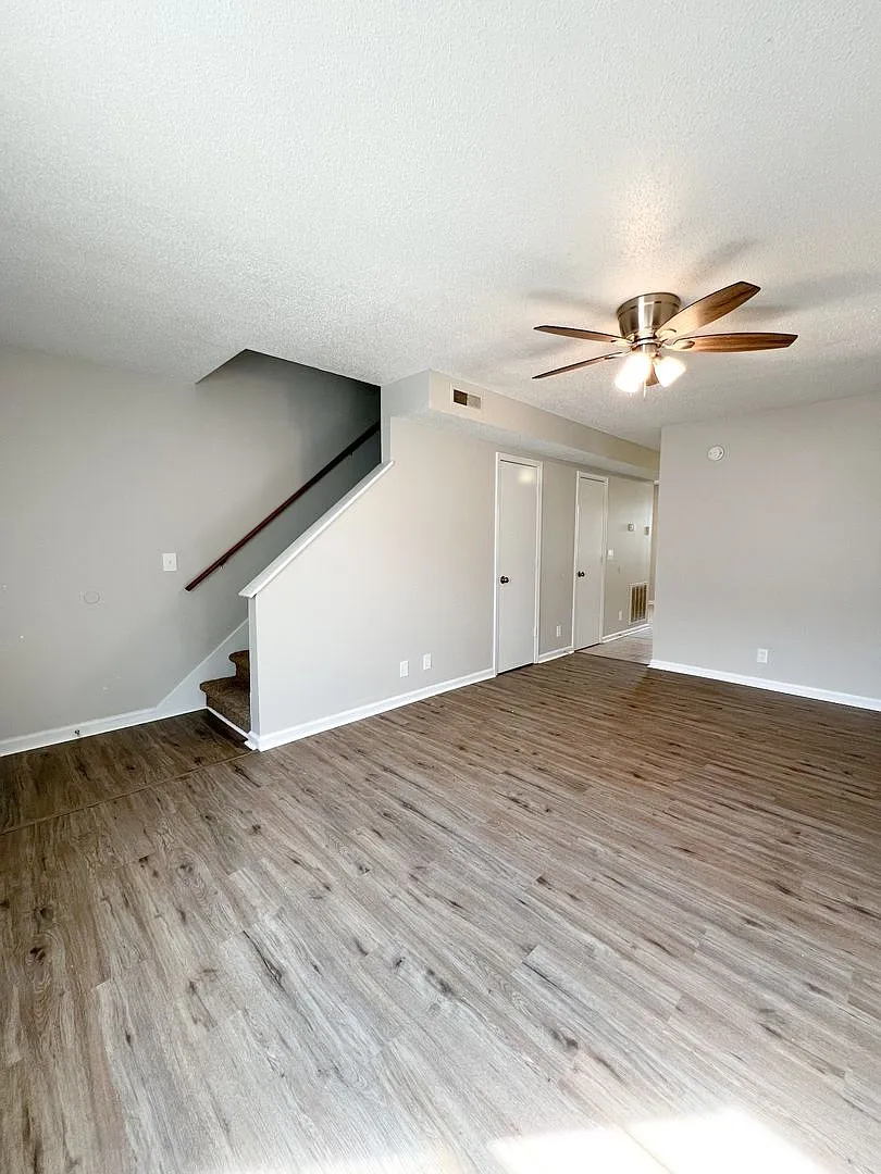 115 Ballygar Street — Photo 2