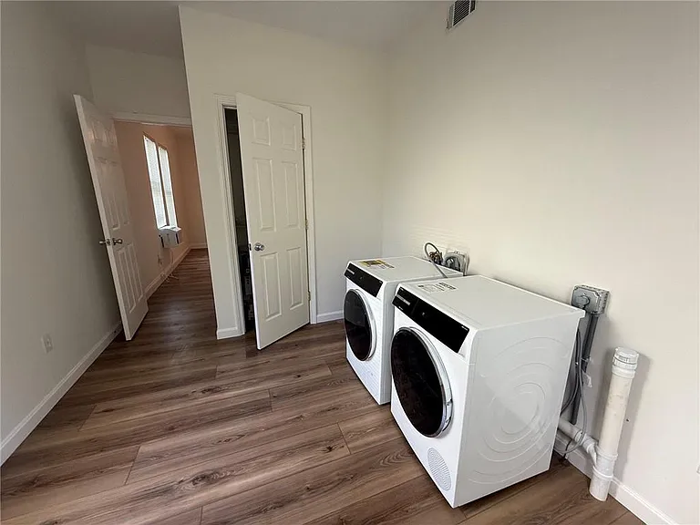 125 Pleasant St #1 — Photo 15