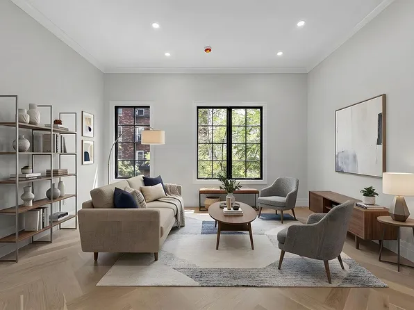 37-22 27th St, Long Island City, NY 11101
