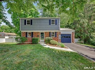 12 Regent Ct, Stamford, CT 06907