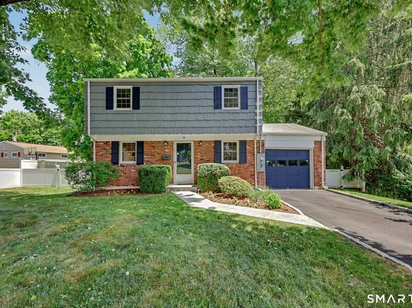 12 Regent Court, Stamford, CT 06907