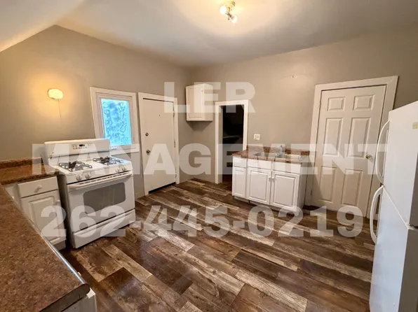 1623 Maple Street, 1623 Maple St #2, Racine, WI 53404