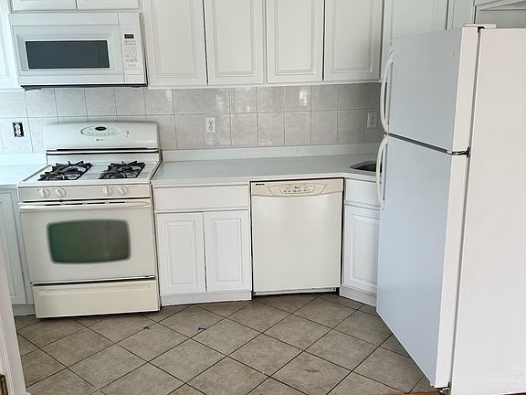 3rd image of 30 Wallis Ave Floor 2
