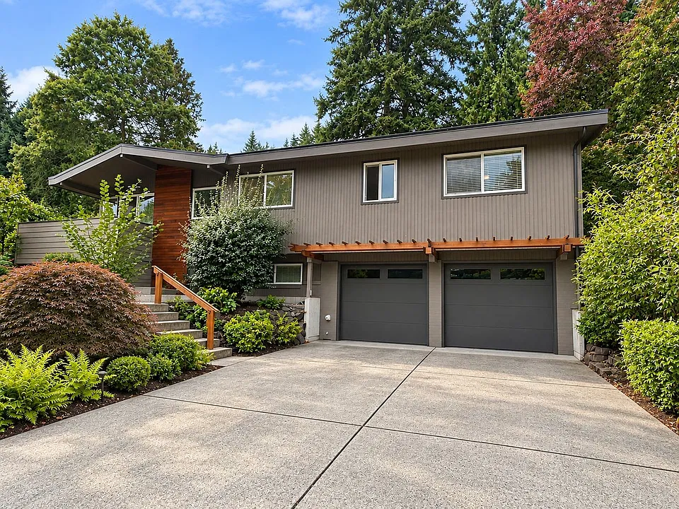 401 109th Ave SE