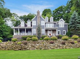 776 Dakota Trl, Franklin Lakes, NJ 07417