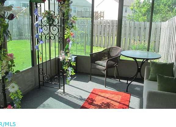 3rd image of 1565 Gardeau Ct