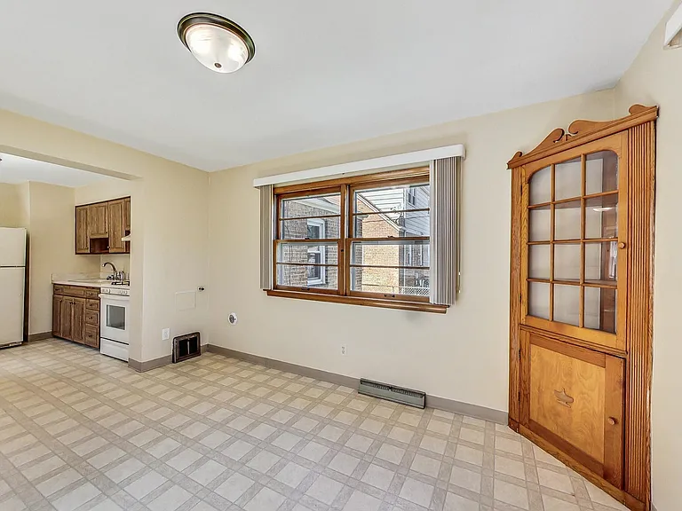 6815 Forestdale Ave — Photo 8