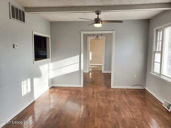 3rd image of 954 Fisher Ln