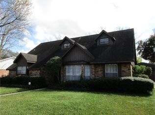 2106 N Memorial Ct, Pasadena, TX 77502
