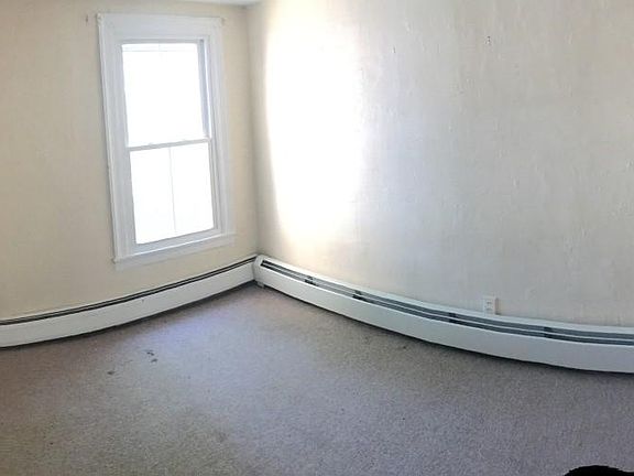 Bedroom (Front south)
