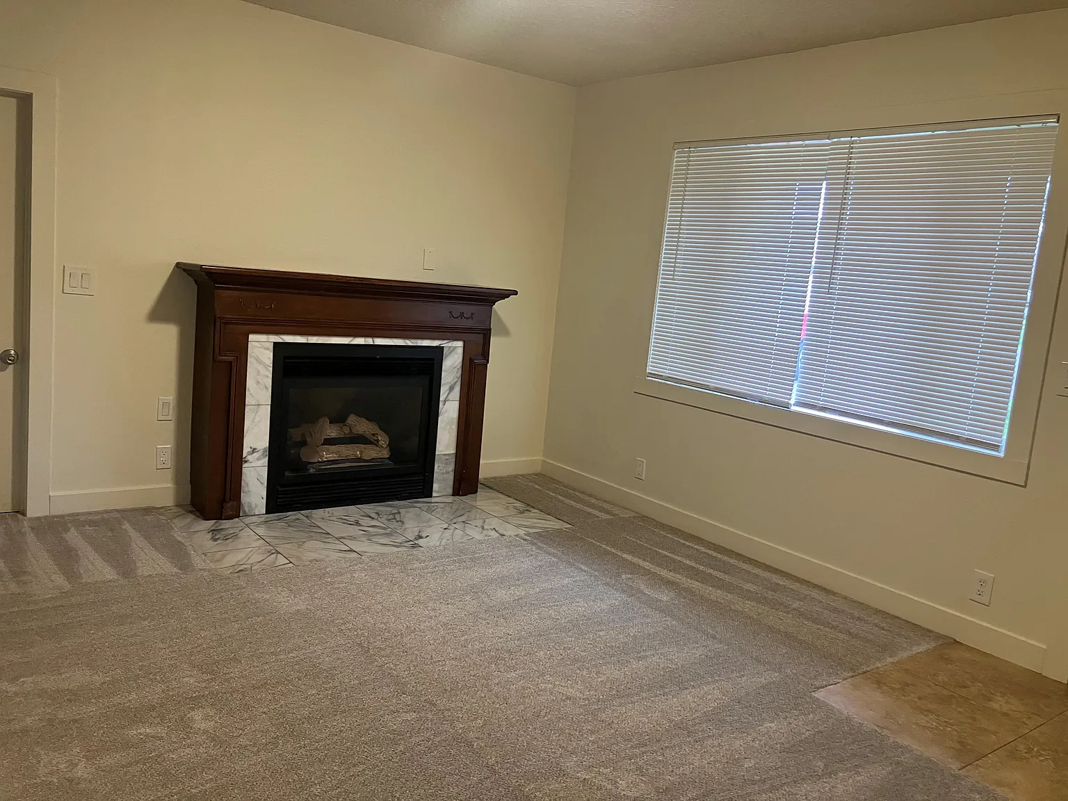 4 bed, 1571 sqft, $2,700 — Photo 2