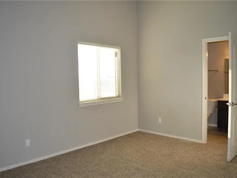 11217 Stockyard Dr — Photo 11