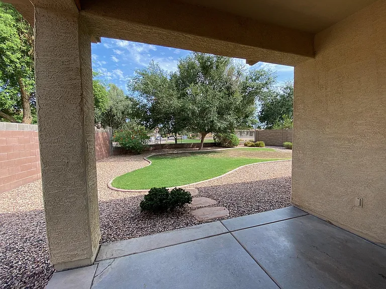 1376 E Mia Ln — Photo 19