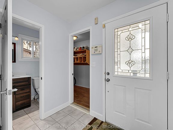 3rd image of 972 Heaton Rd