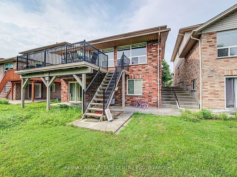 16 Paulstown Cres — Photo 42