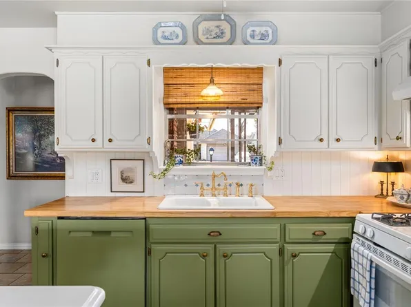 8217 NW 28th Ter, Bethany, OK 73008