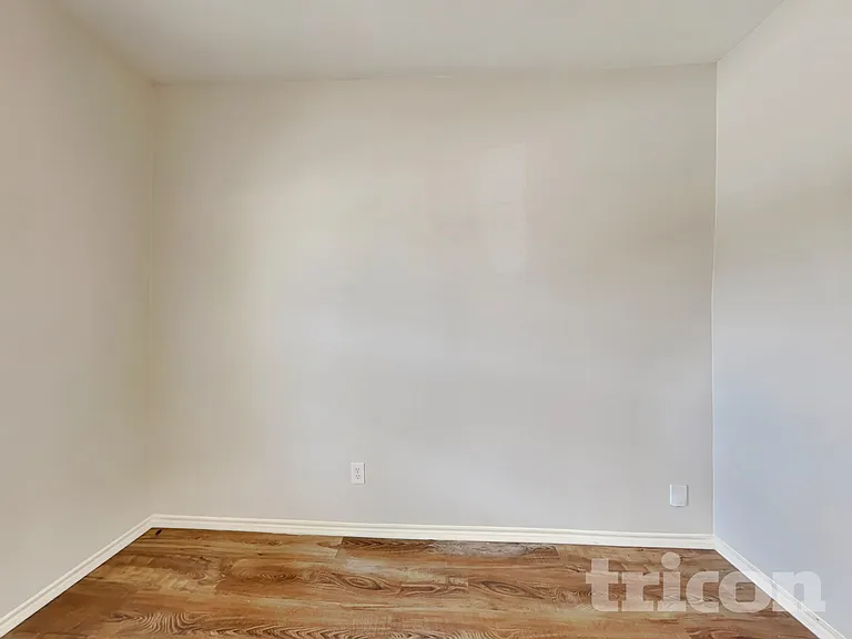 1525 Trent Dr — Photo 4