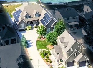 Riverside Dr E #12082 & 12078, Windsor, ON N8P 1A1