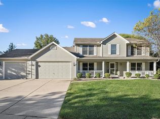 388 Clarendon Ln, Saint Charles, MO 63301
