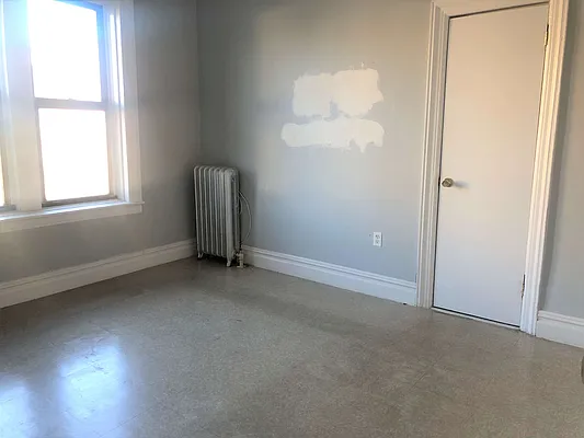 Rented by Clove Realty LLC | media 10