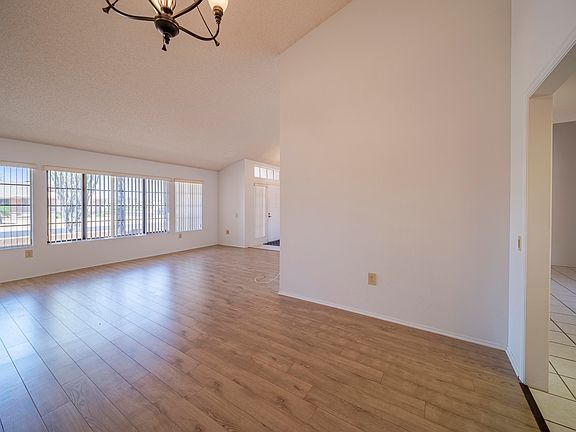 5th image of 18021 N 136th Ave