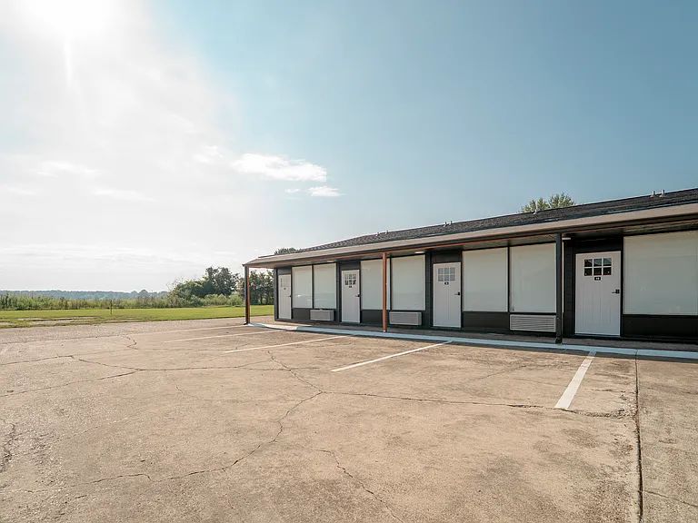 2115 US Highway 79 N #A — Photo 9