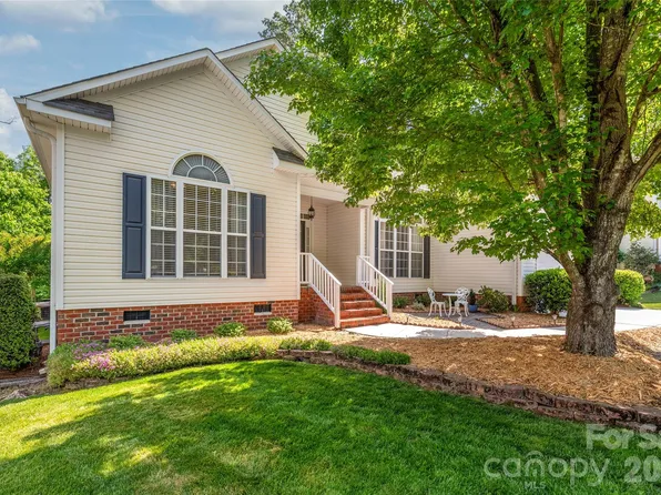 11811 Crossroads Pl, Concord, NC 28025