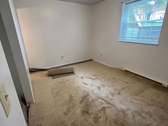 5th image of 181- N Rockingham Dr