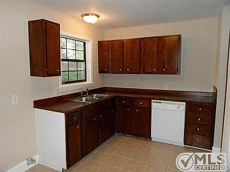 3rd image of 2733 Materhorn Dr