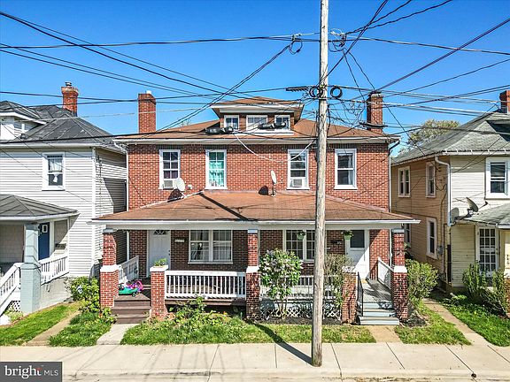 3rd image of 372 Gray Ave