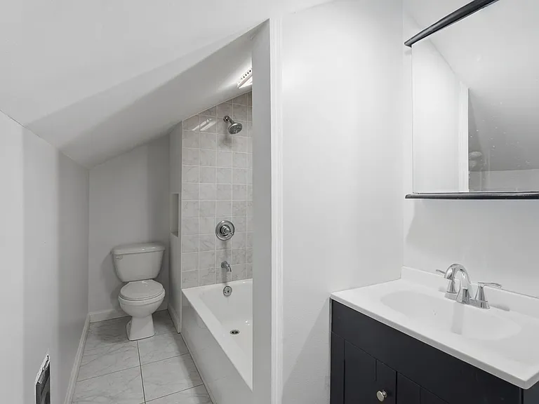 115 Innis Ave #B — Photo 7