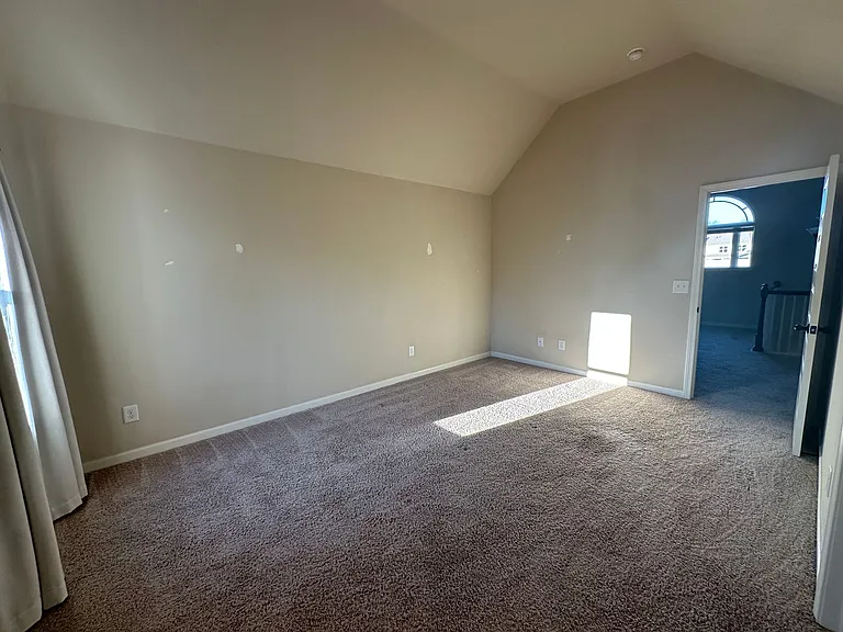 549 W Holloway Dr — Photo 26