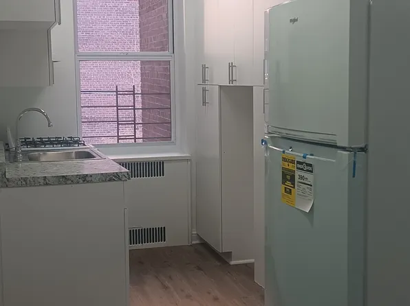 109-05 Queens Boulevard image 1 of 6