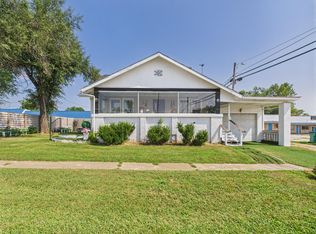 420 Ozark St, Houston, MO 65483