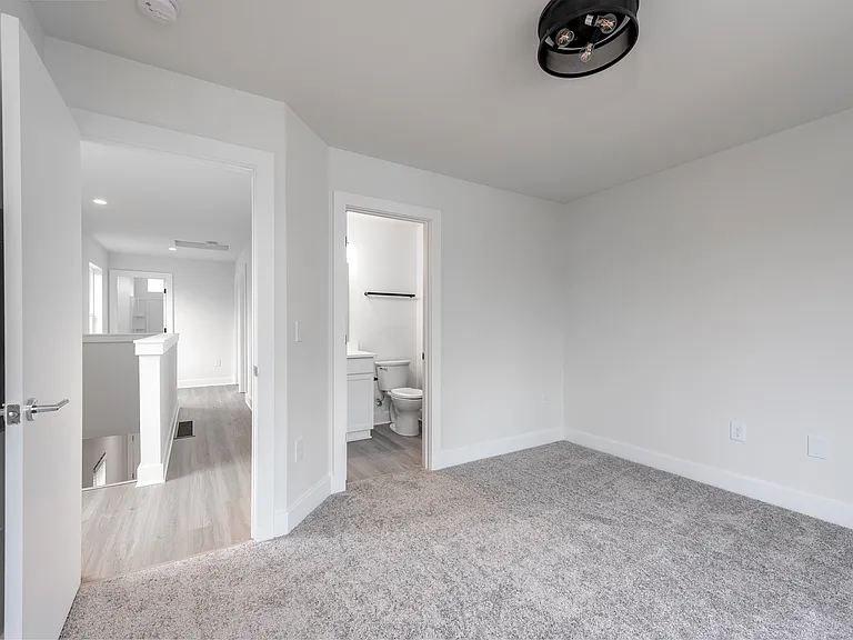 1020 E Rich St — Photo 12
