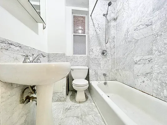 Rented by City Connections Realty | media 22