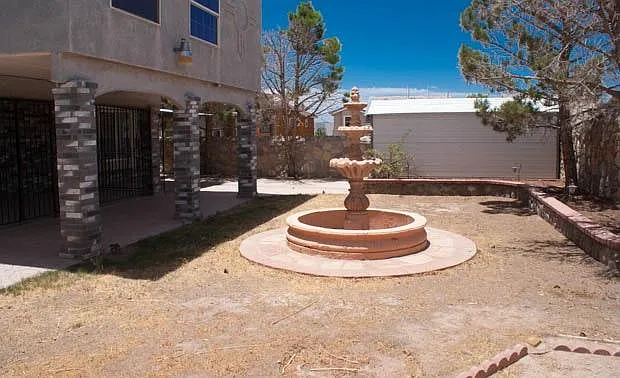 1313 James Cravens Ct — Photo 12