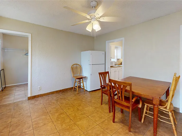 810 Lowell Blvd — Photo 20