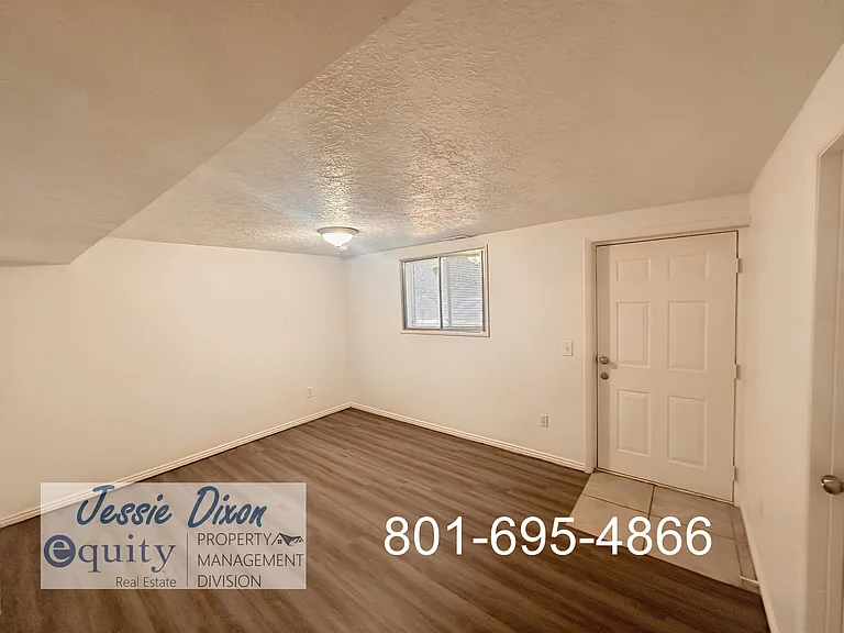 245 Briarwood Dr — Photo 21