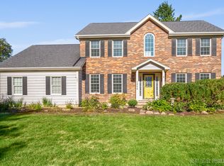 1254 Croydon Ct, Geneva, IL 60134