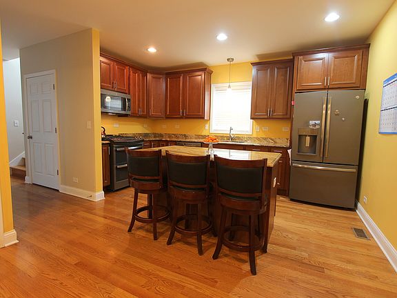 5th image of 1742 N Lockwood Ave