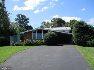 8900 Beauchamp Dr, Alexandria, VA 22309