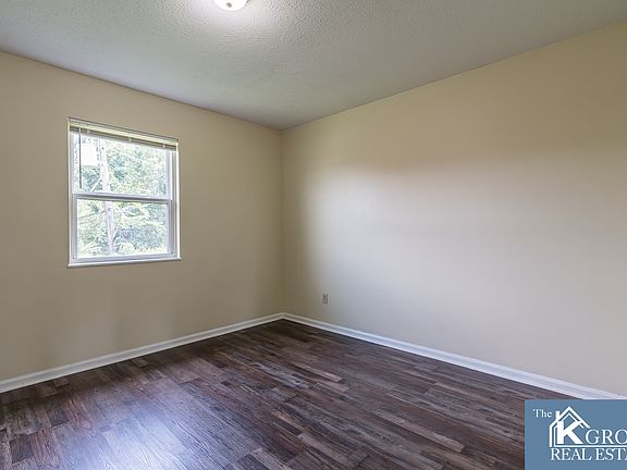 5th image of 390 Elm Rd #19
