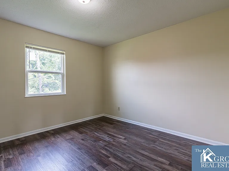 390 Elm Rd #19 — Photo 5