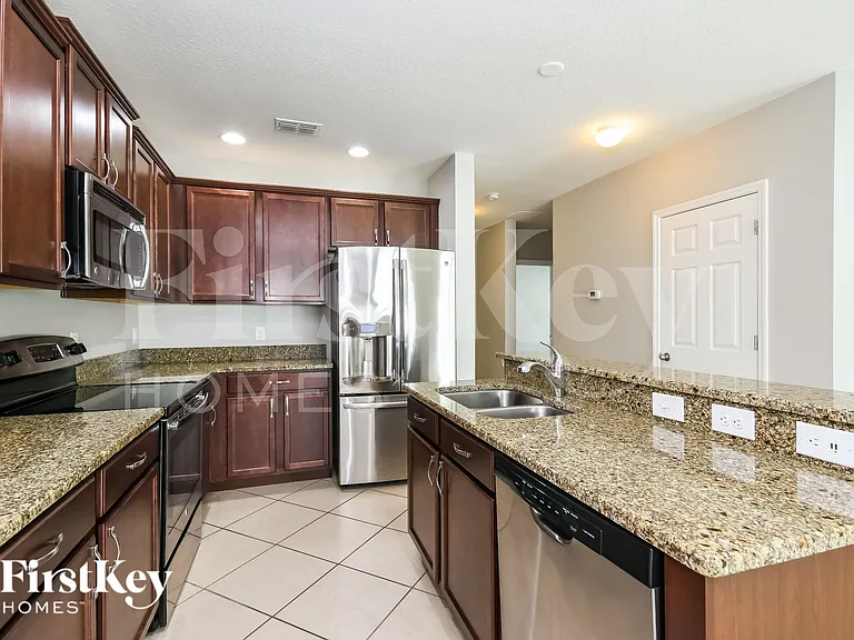 4748 Rockvale Dr — Photo 7