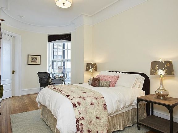 4th image of 2109 Broadway APT 1393