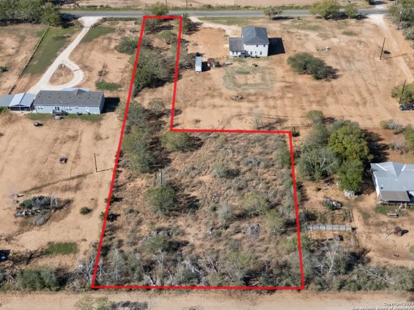 2240 COUNTY ROAD 5710 LOT 2, Devine, TX 78016