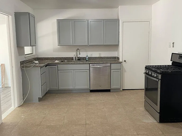 123 Haverhill Dr — Photo 18